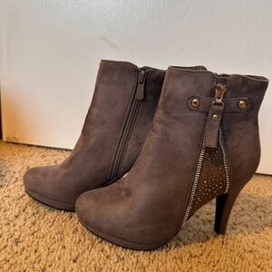 Dream Pairs Dark Brown Suede Studded Zip Heel Booties